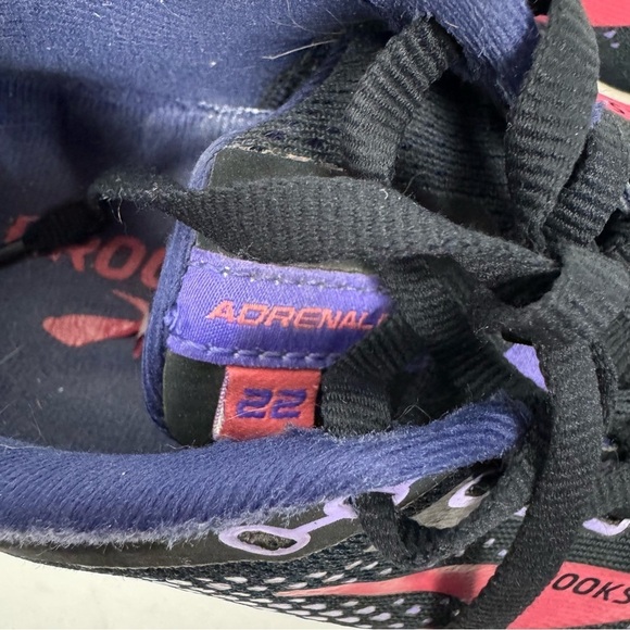Brooks Adrenaline GTS 22 purple athletic sneakers running - Picture 6 of 8